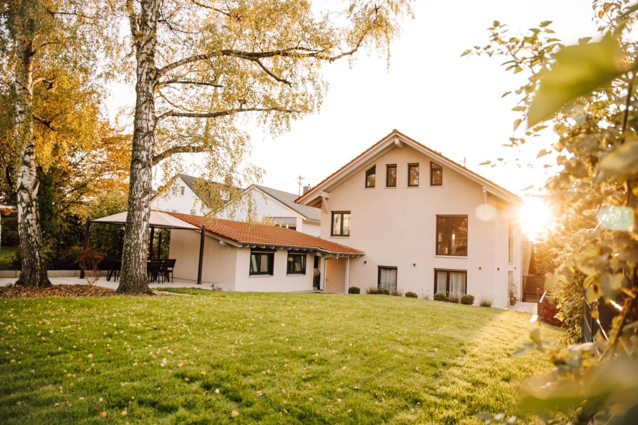 BlumenRaum - Ferienwohnung In Karlsruhe Kültér fotó